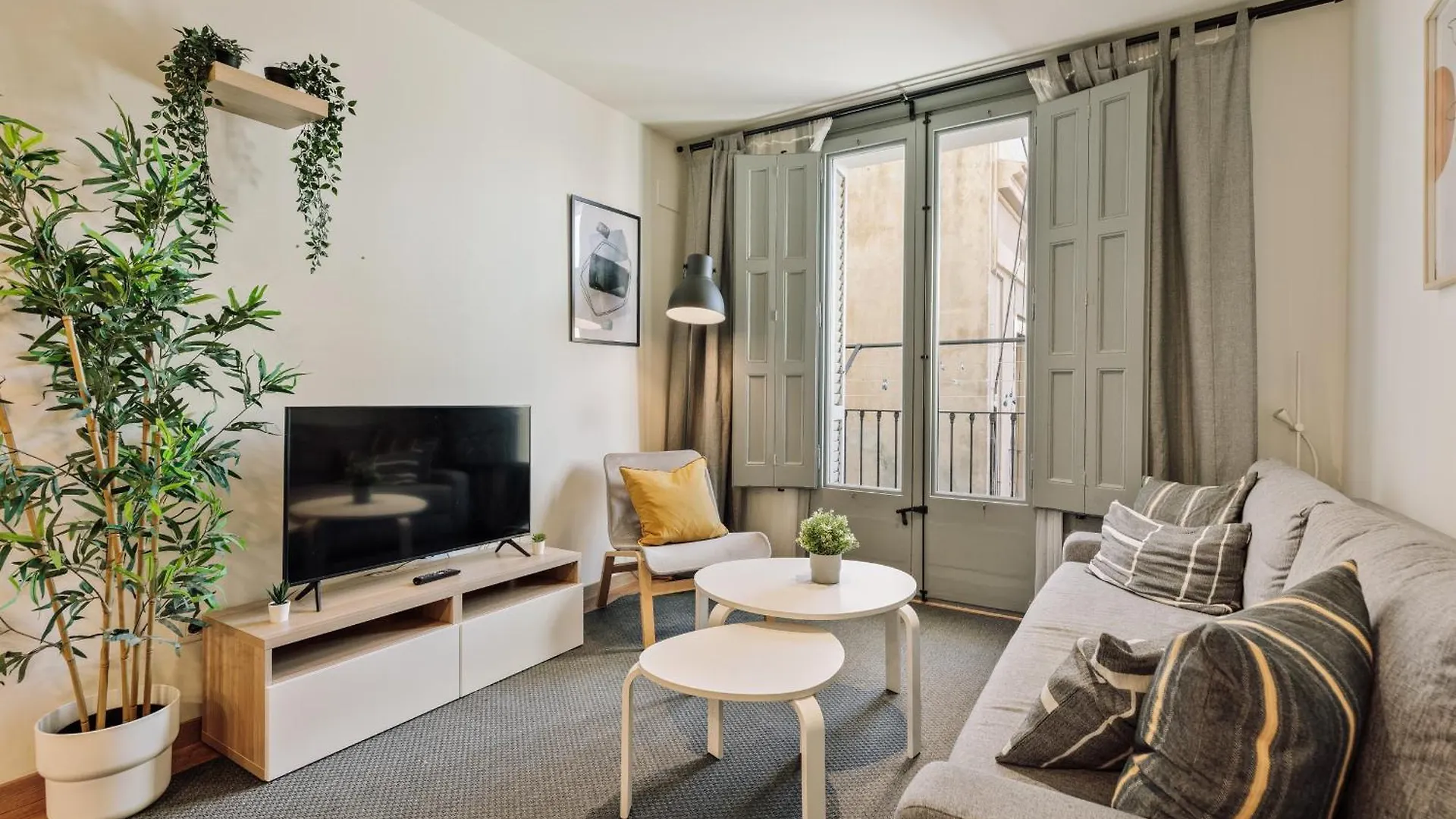 Ola Living Sant Antoni Market バルセロナ